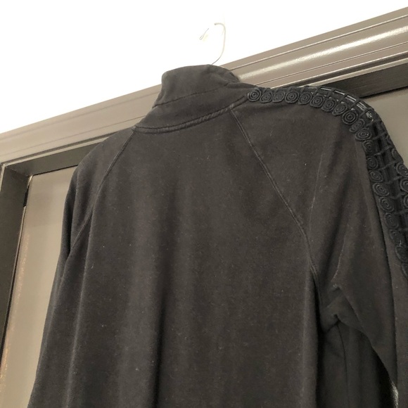 Lilly Pulitzer black cutout long sleeve popover sweatshirt dress - Picture 3 of 4